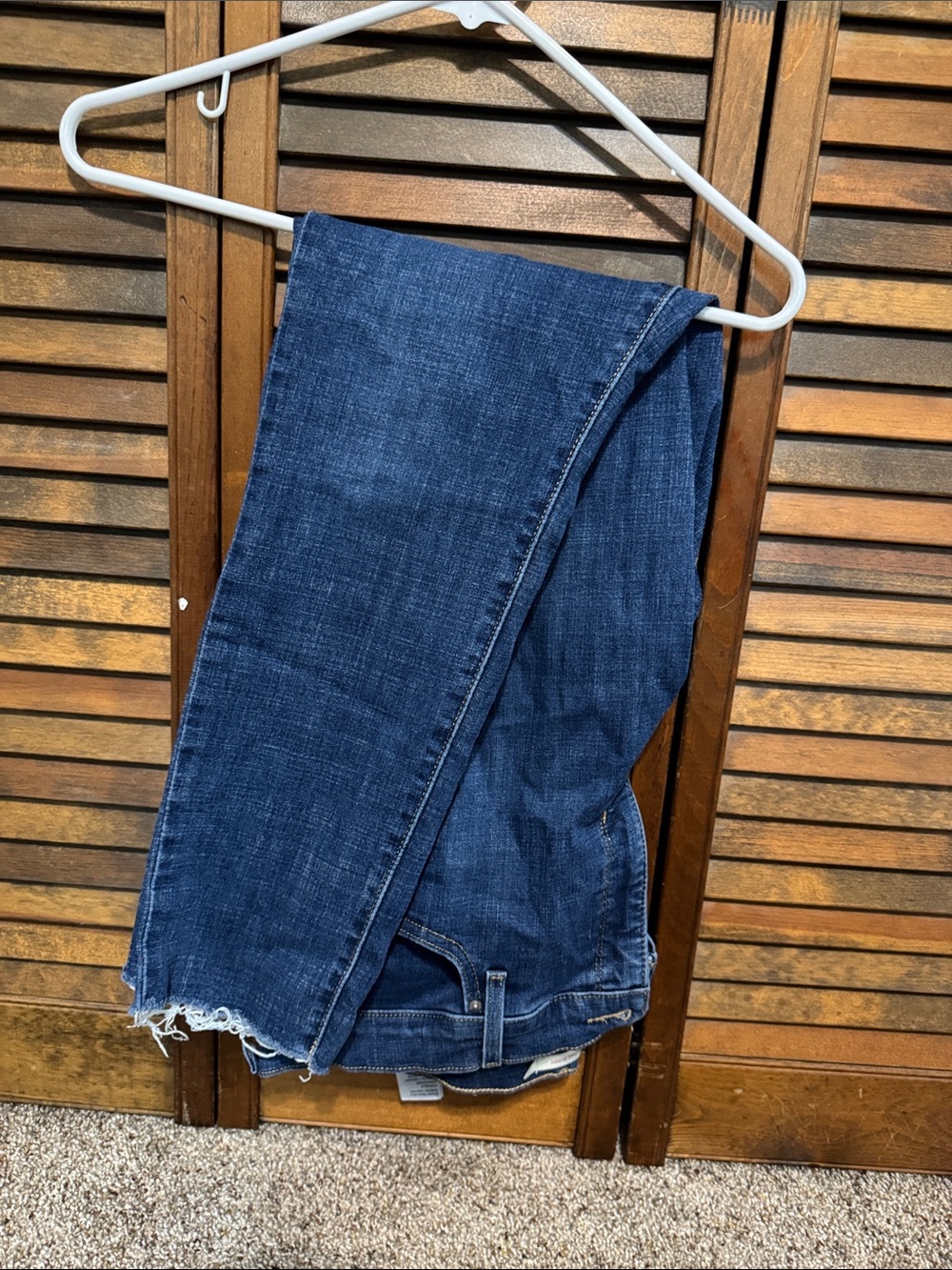 Levi's Dark Blue Cropped Ankle Jeans